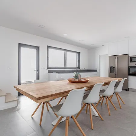 Locki Villa Lourinha (Lisbon)