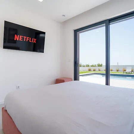 Villa Villa Locki With Jacuzzi, Private Pool And Sea View *