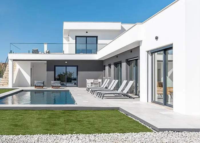 Villa Locki With Jacuzzi And Private Pool *